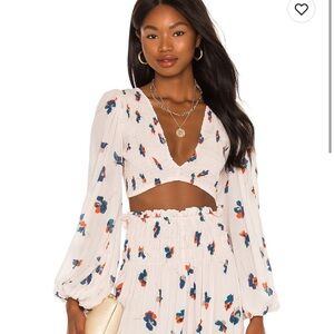 Long sleeve cropped top